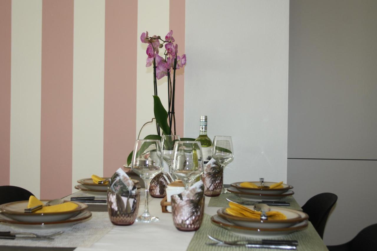 Appartamento 23 - Bilocale Vista Lago ตอสโกลาโน มาแดร์โน ภายนอก รูปภาพ