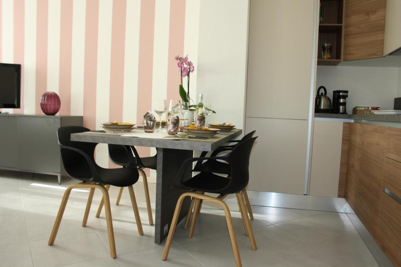 Appartamento 23 - Bilocale Vista Lago ตอสโกลาโน มาแดร์โน ภายนอก รูปภาพ