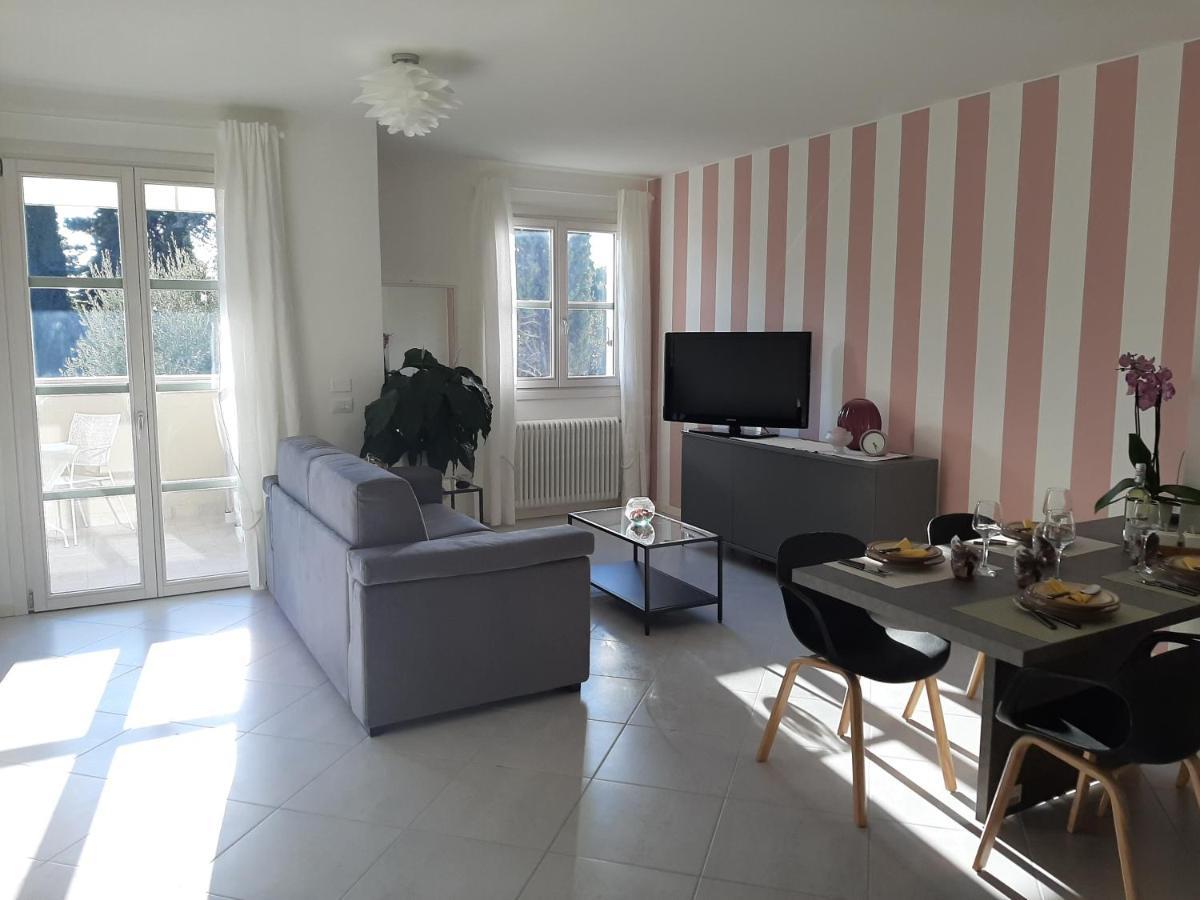 Appartamento 23 - Bilocale Vista Lago ตอสโกลาโน มาแดร์โน ภายนอก รูปภาพ