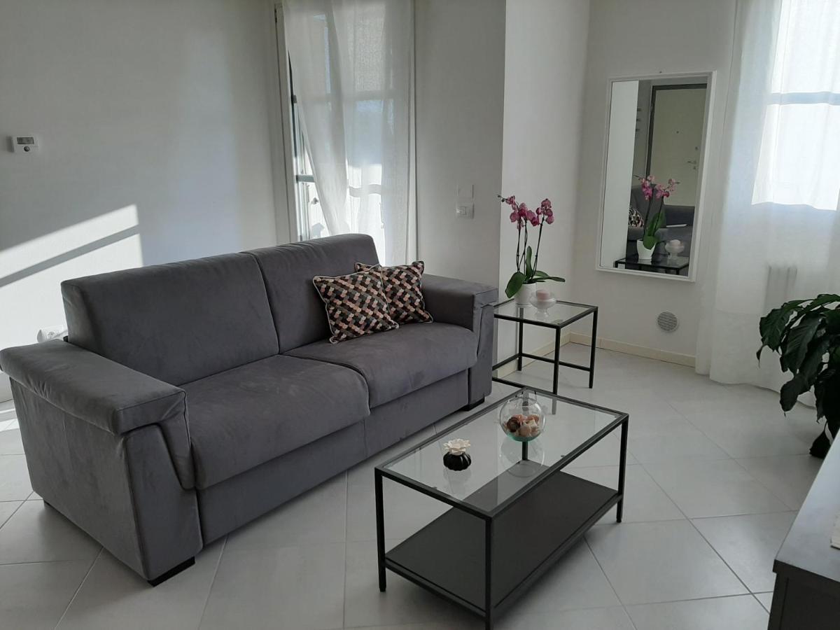 Appartamento 23 - Bilocale Vista Lago ตอสโกลาโน มาแดร์โน ภายนอก รูปภาพ
