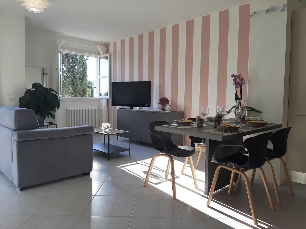 Appartamento 23 - Bilocale Vista Lago ตอสโกลาโน มาแดร์โน ภายนอก รูปภาพ