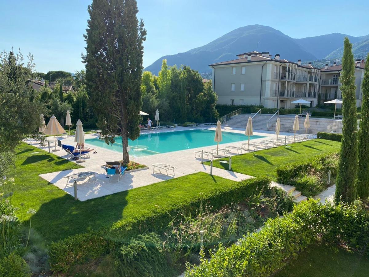 Appartamento 23 - Bilocale Vista Lago ตอสโกลาโน มาแดร์โน ภายนอก รูปภาพ